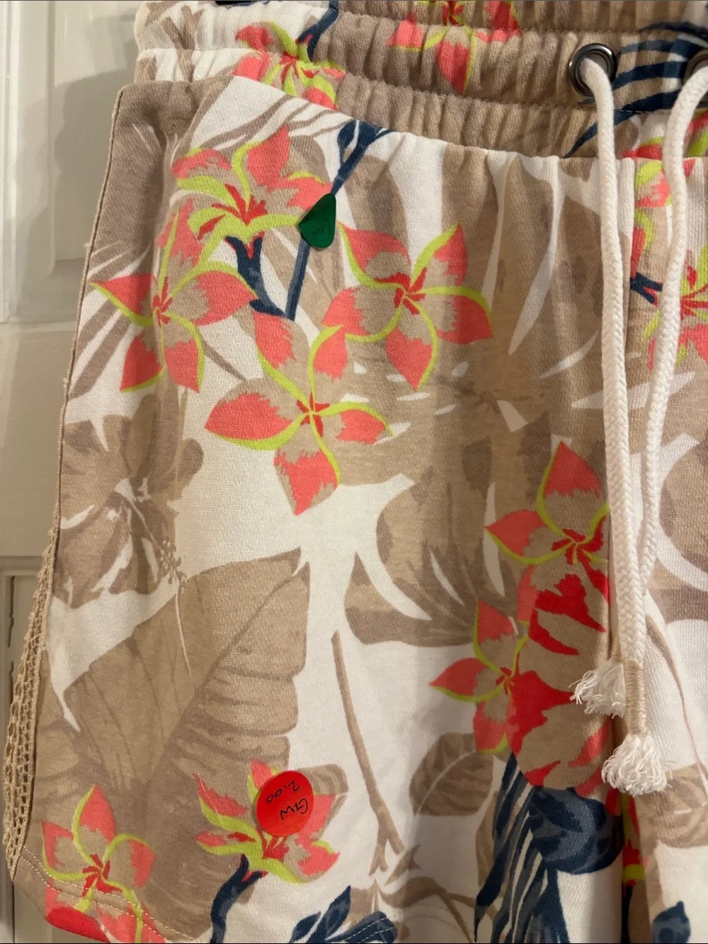Floral Drawstring Athletic Shorts in Beige and Coral